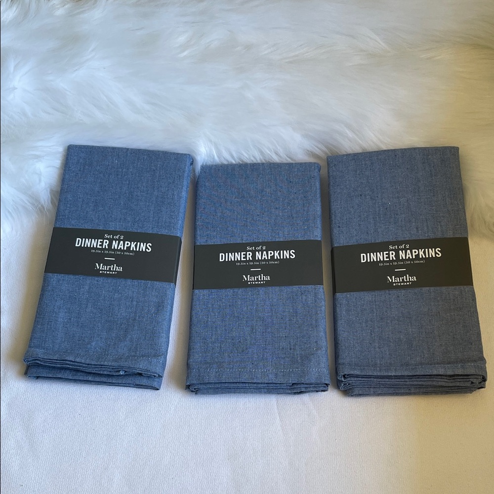 Martha Stewart Dinner Napkins Set of 6. Brand New With Tags.